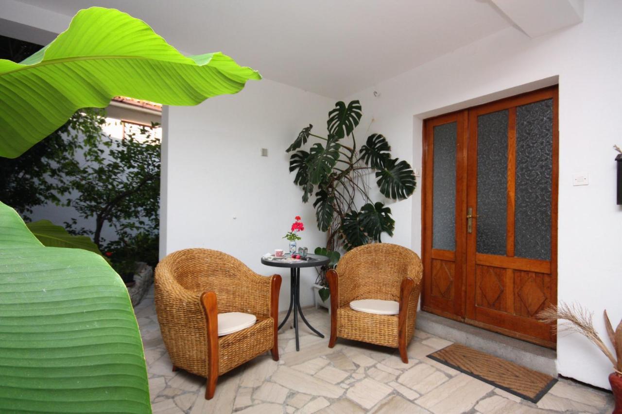 Apartments And Rooms By The Sea Banjol, Rab - 5077 Exterior foto