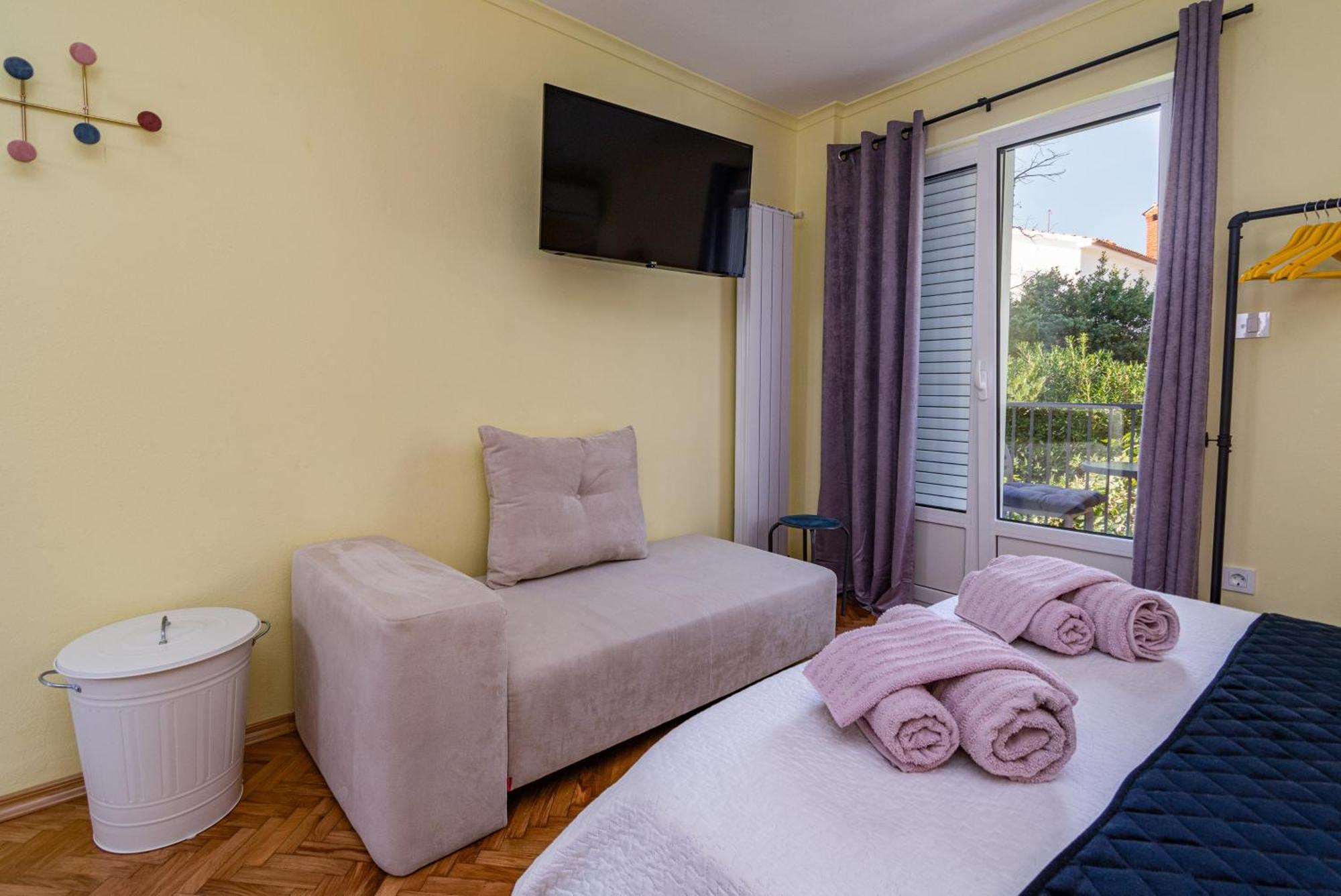 Apartments And Rooms By The Sea Banjol, Rab - 5077 Habitación foto